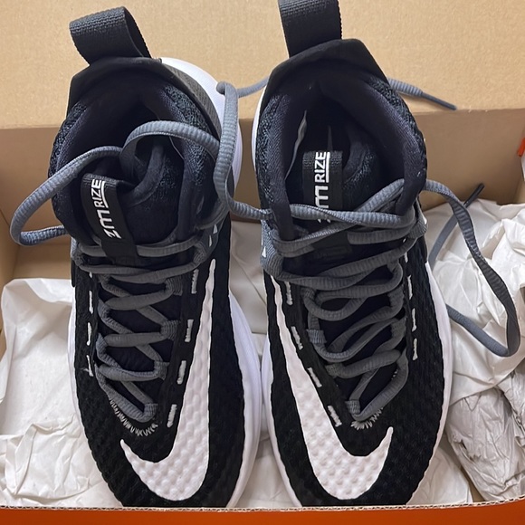 Nike Zoom Rize TB basketball shoe size 3 1/2 women’s - Picture 2 of 5
